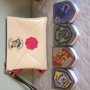 Harry Potter Wristlet + 4 Storage Tin